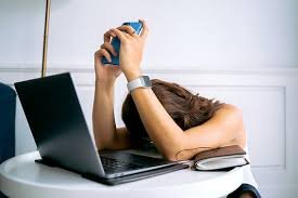 Imagen mujer estancada trabajo