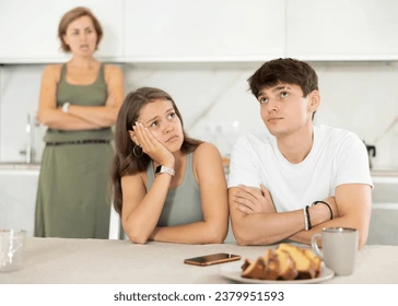 Familia que no apoya un cambio profesional después de los 40
