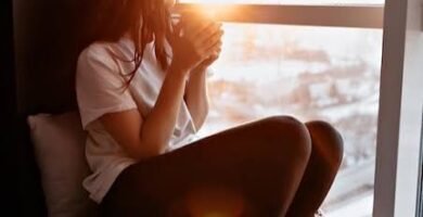 mujer +40 años divorcio pensando