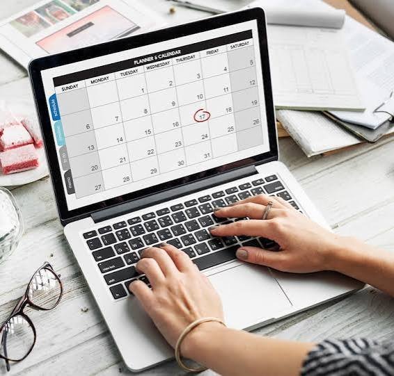 Calendario y estadísticas reflejando la espera del primer ingreso digital