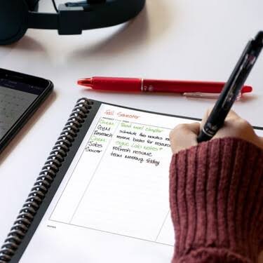 Planificador semanal para organizar un proyecto digital paso a paso